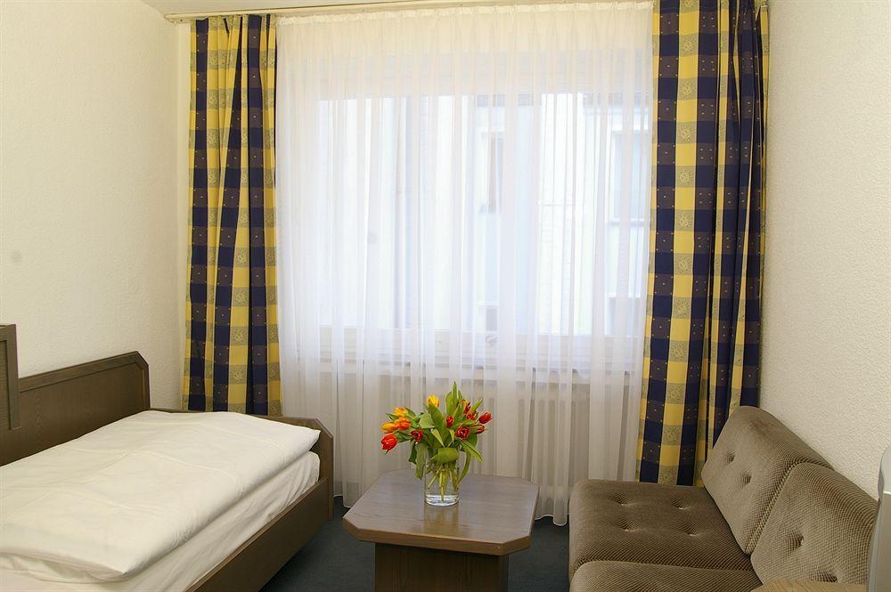 Paris 3*
